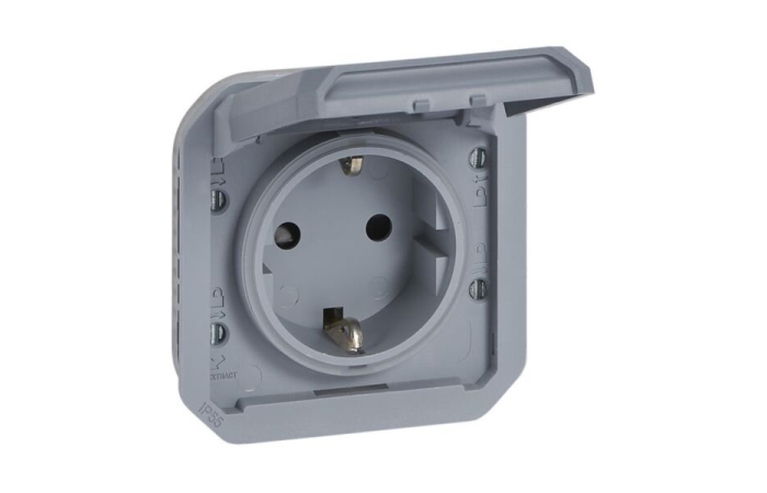 069571L 1-NE PISTIKUPESA SISU KRUVIKLEMMIDEGA HALL IP55 PLEXO
