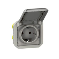 069570L PISTIKUPESA SISU VEDRUKLEMMIDEGA HALL IP55 PLEXO