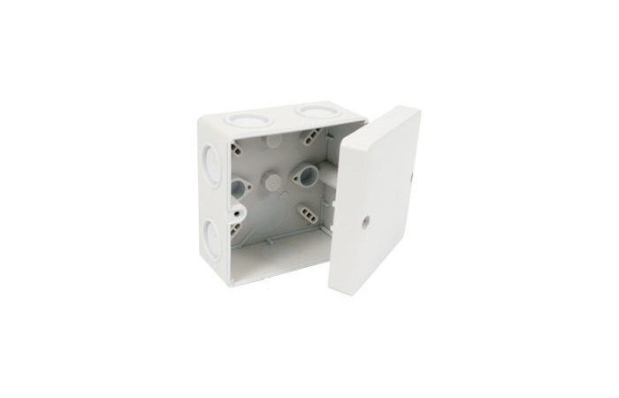 HARUKARP HF UV-KINDEL PINNAPEALNE HALL IP66 81x81x54MM