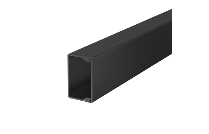 WDK25040SW SEINA- JA LAEKARBIK PÕHJAPERFORATSIOONIGA 25X40X2000 PVC SÜGAVMUST RAL9005